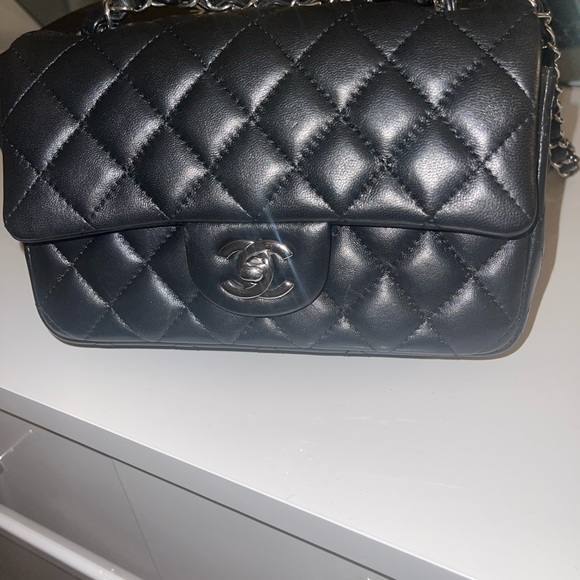 Only worn once for a few hours. Comes with everything including purchase bag. - Picture 2 of 8